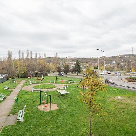 Dragos Flat Lägenhet Oradea Exteriör bild