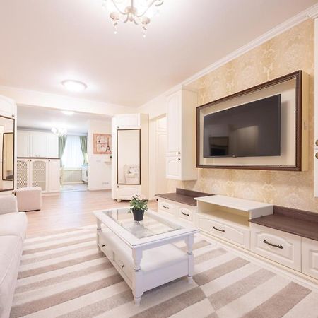 Dragos Flat Lägenhet Oradea Exteriör bild