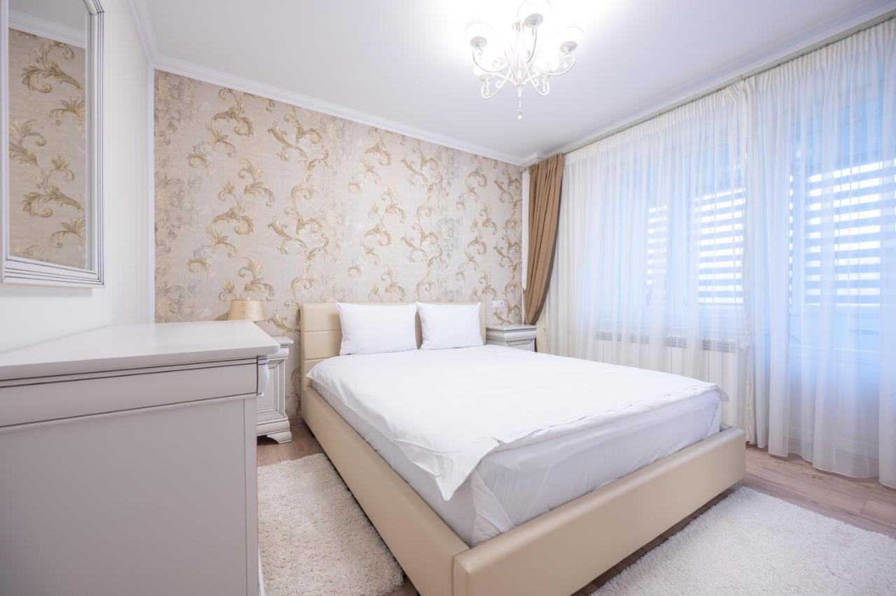 Dragos Flat Lägenhet Oradea Exteriör bild
