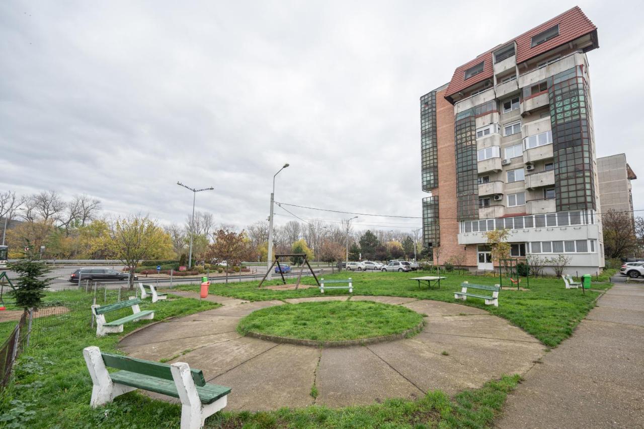 Dragos Flat Lägenhet Oradea Exteriör bild